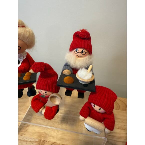 Lot of 4 Ljungstroms Of Sweden Tomte Wooden Figure Baking Together JL - Picture 11 of 14